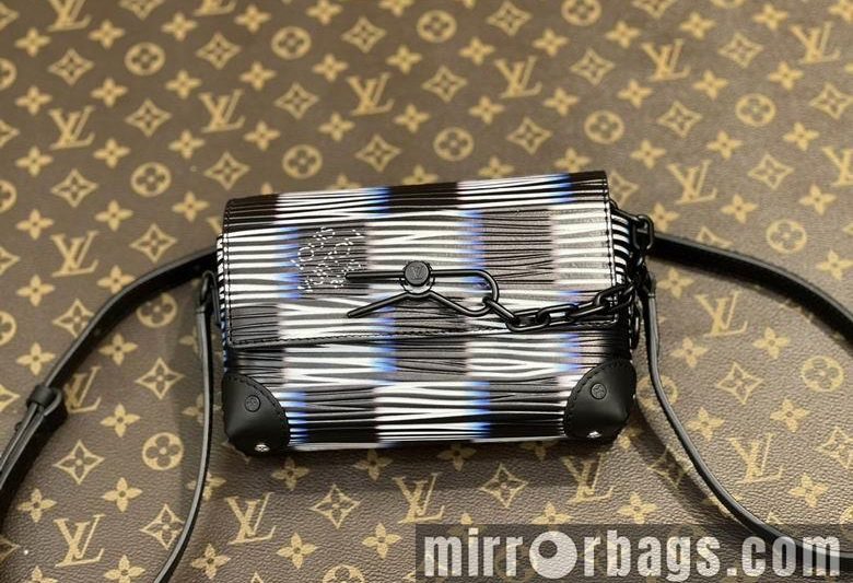 1:1 Louis Vuitton Bags M82819 18X11X6.5cm XM