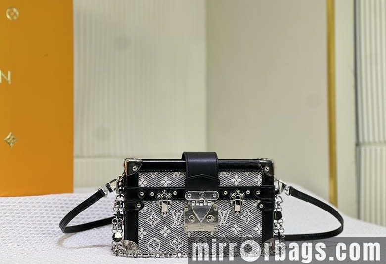 1:1 Louis Vuitton Bags Malle M21462 20×12.5x5cm ss