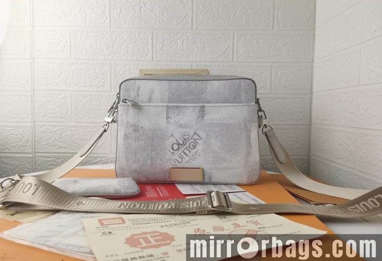 1:1 Louis Vuitton Bags M50068 25X18X4cm