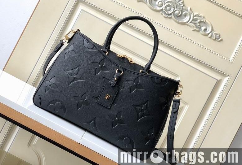 1:1 Louis Vuitton Bags M46487 36X22X9cm XM