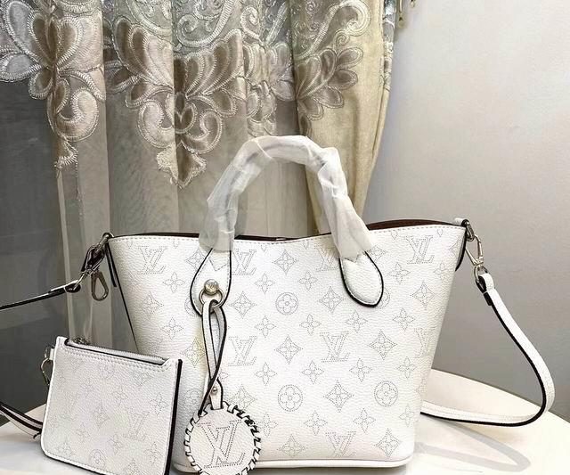 1:1 Louis Vuitton Bags Blossom M21849 20x20x12.5cm zy1