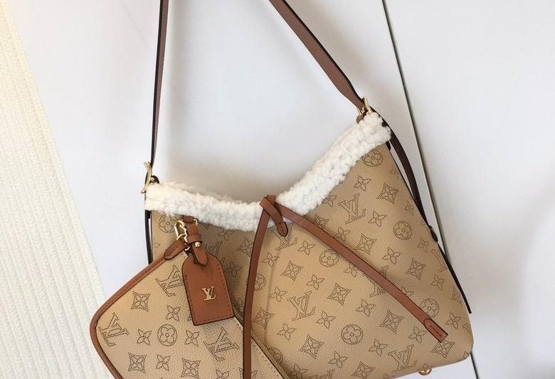 1:1 Louis Vuitton Bags M11843 M46203 29X12X24cm XMY 4colour