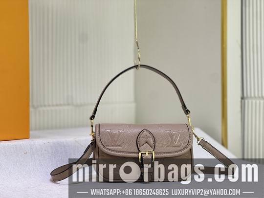 1:1 Louis Vuitton Bags Diane M83300 M45985 19×10.5x6cm ss3