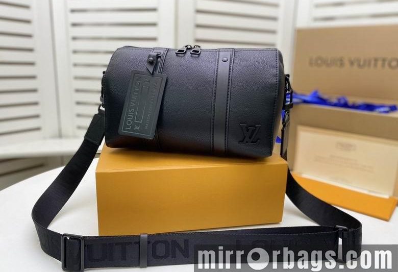 1:1 Louis Vuitton Bags WMM57082 17X27X13
