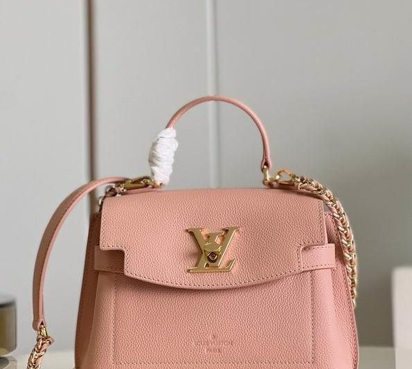 1:1 Louis Vuitton Bags Lockme Ever M21088粉23x17x10cm CN
