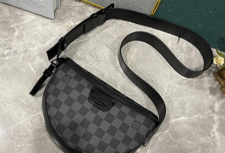 1:1 Louis Vuitton Bags Moon 24.5x16x4.5cm ww5