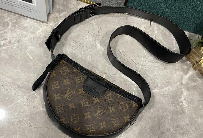 1:1 Louis Vuitton Bags Moon 24.5x16x4.5cm ww4