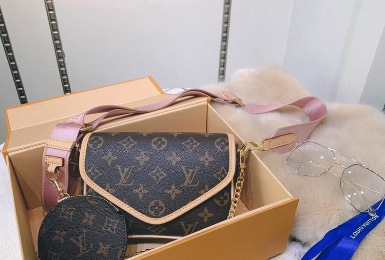 1:1 Louis Vuitton Bags Pochette Metis M56161 19x13x5 cm cs