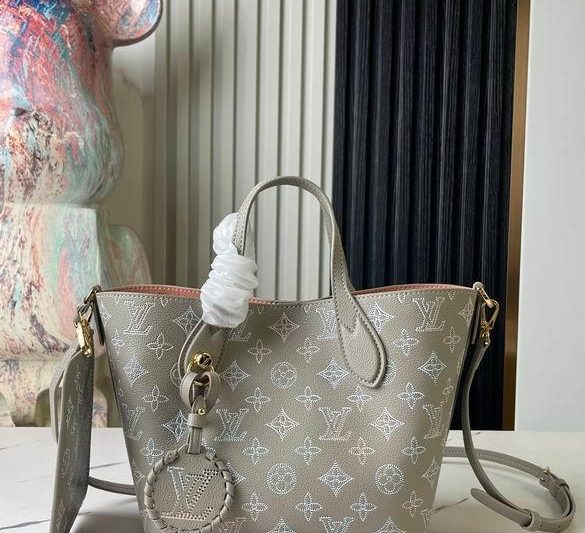 1:1 Louis Vuitton Bags M23758 20X20X12.5cm XM