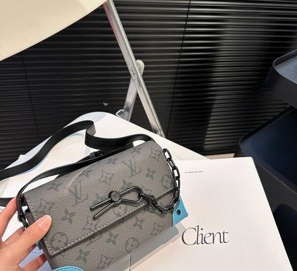 1:1 Louis Vuitton Bags 11650 18X11X5cm DN