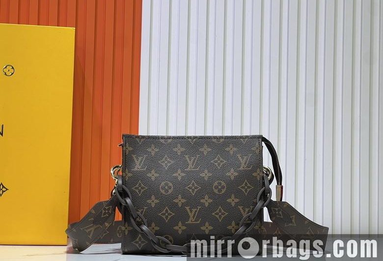 1:1 Louis Vuitton Bags M67692 19x14x5cm ss