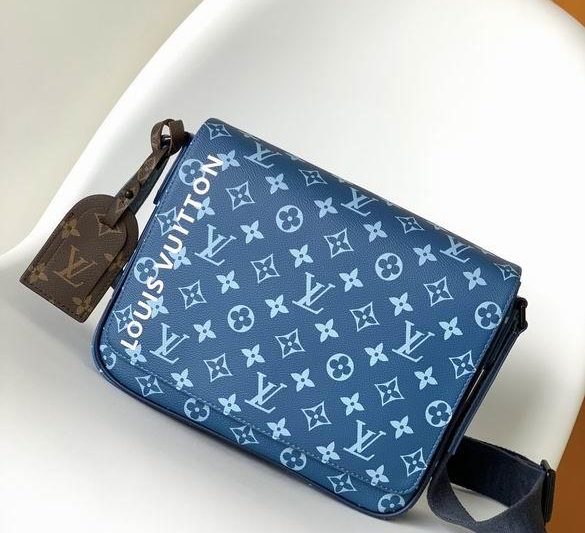1:1 Louis Vuitton Bags M23785 26X20X7cm XM