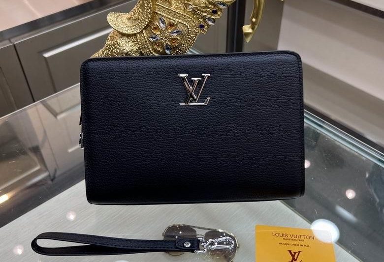 1:1 Louis Vuitton Bags 20518-7 25X6X17cm XM