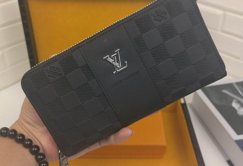 1:1 Louis Vuitton Bags 666035 19X10X2.5cm XM