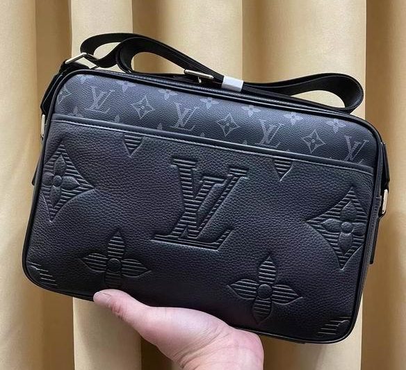 1:1 Louis Vuitton Bags 997-4 32X22X7cm WP 2colour