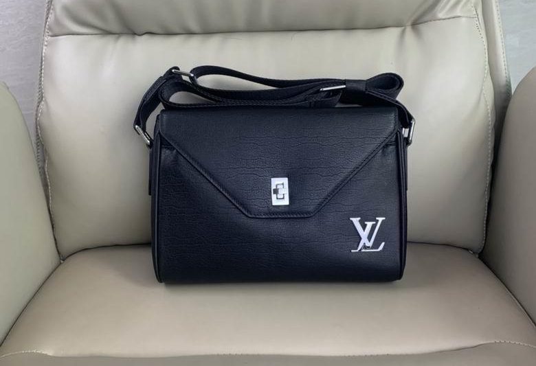 1:1 Louis Vuitton Bags 8447-3 26X19X8cm XM