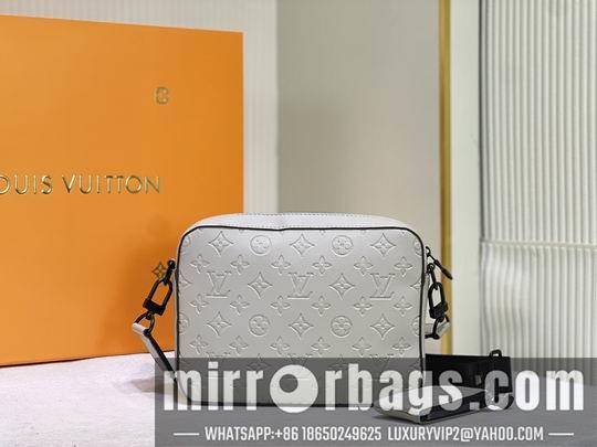 1:1 Louis Vuitton Bags Duo 26×18.5x5cm cs