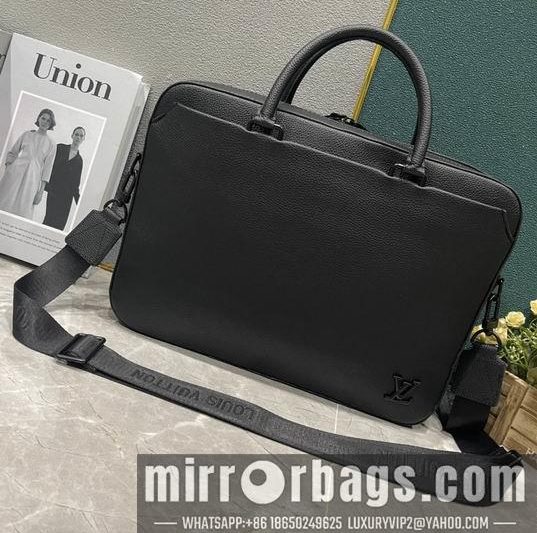 1:1 Louis Vuitton Bags Pilot M23778 39x29x6cm ss
