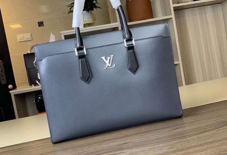 1:1 Louis Vuitton Bags 8399-1 39X29X7cm WP 2colour