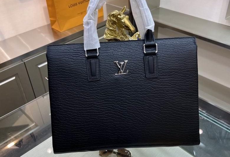 1:1 Louis Vuitton Bags 601313-1 40X7X30cm XM