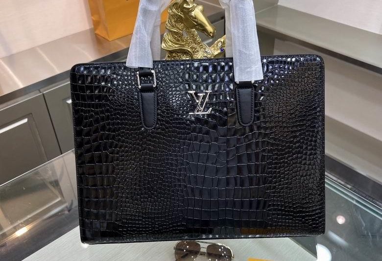 1:1 Louis Vuitton Bags 8033-1 38X6.5X29cm XM