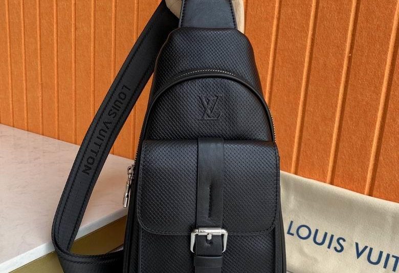 1:1 Louis Vuitton Bags 2052 30X17X5.5cm WP