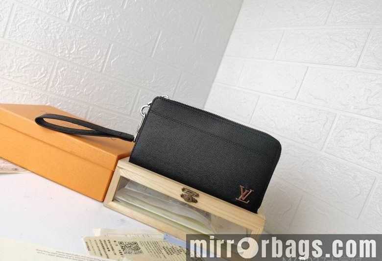 1:1 Louis Vuitton Bags M69037 19X11X3.5cm XMY 7