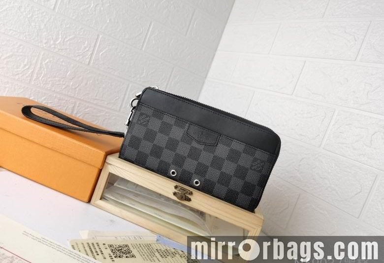 1:1 Louis Vuitton Bags M69037 19X11X3.5cm XMY 4