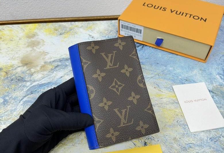 1:1 Louis Vuitton Bags 10X14X2.5cm 112701 YG 1