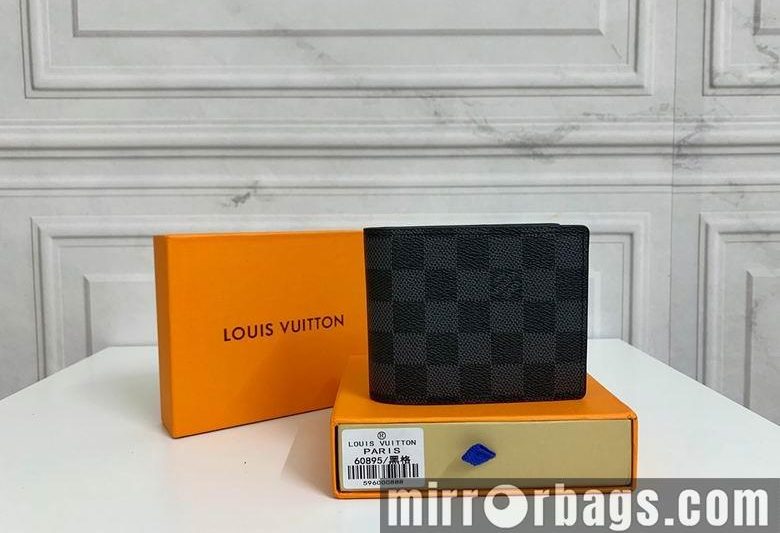 1:1 Louis Vuitton Bags 11X9cm 042221 YG 3