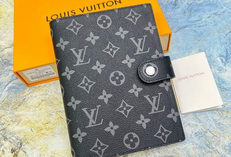1:1 Louis Vuitton Bags M20004 14X18cm ZC 8