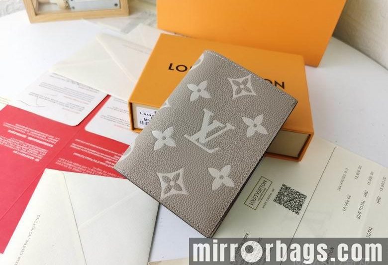 1:1 Louis Vuitton Bags M64502 10X14X2.5cm XM 19