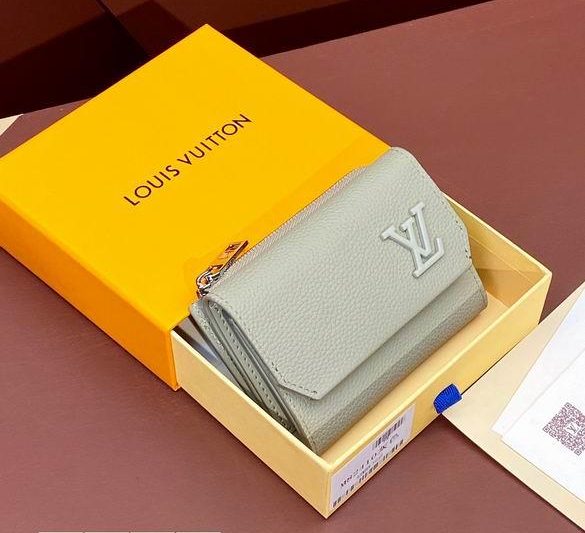 1:1 Louis Vuitton Bags M82410 11X8.5X2cm YG 4