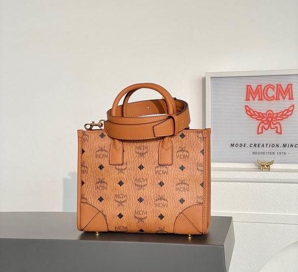 MCM Replica Bags MWRAAKC02CO001 24X11X19cm XM