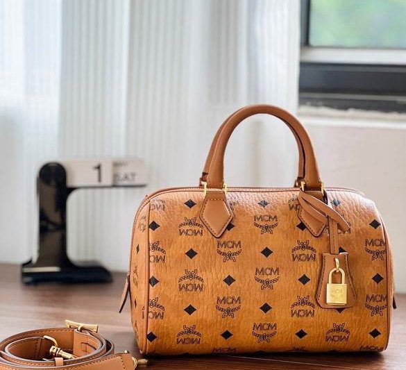MCM Replica Bags 13.5X25X16cm 062501 XM 2colour