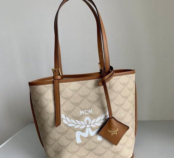 MCM Replica Bags 132221 13X22X21.5cm EY