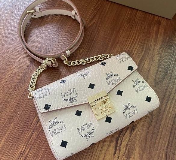 MCM Replica Bags 20534 trumpet DY 1