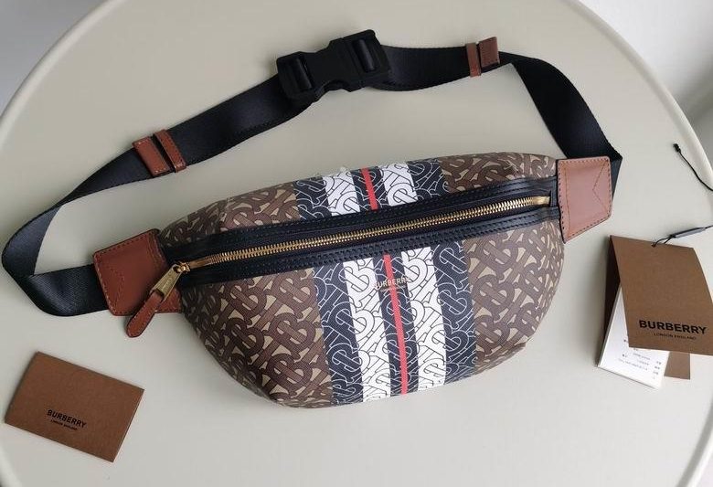Burberry Replica Bags Burberry 31×7.5x16cm HQ