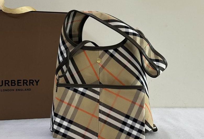 Burberry Replica Bags 26.5X13.5X46.5cm 102302 IQ
