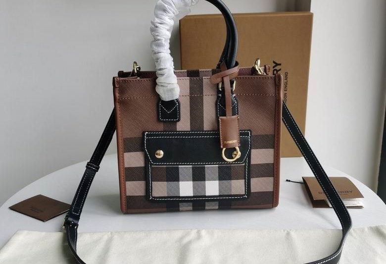 Burberry Replica Bags Burberry 23x8x19cm HQ