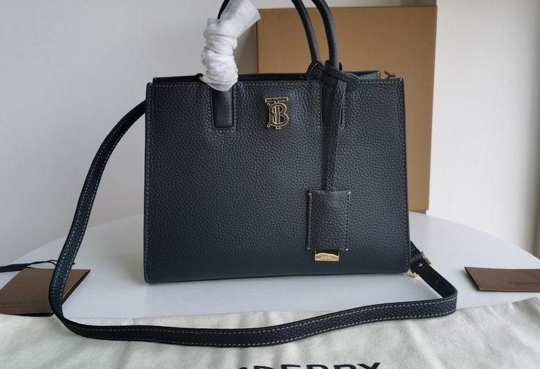 Burberry Replica Bags 80490451 27x11x20cm HQ