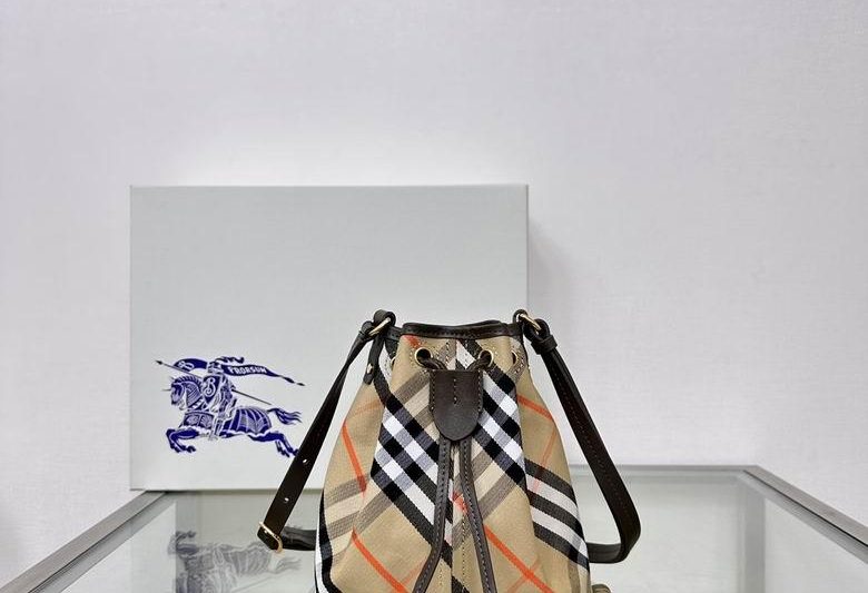 Burberry Replica Bags 0571 17.5X10.5X20cm IQ 2colour