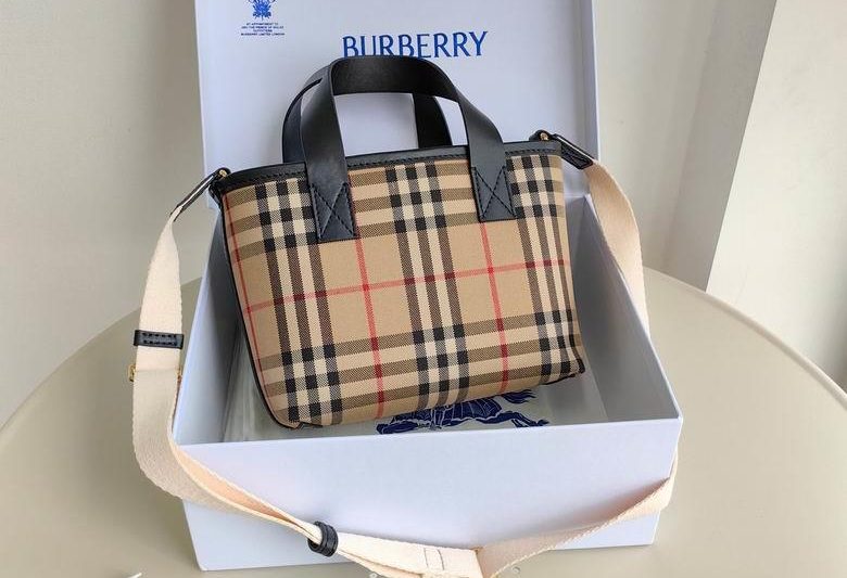 Burberry Replica Bags 27X9.5X16.5cm 050410 IQ