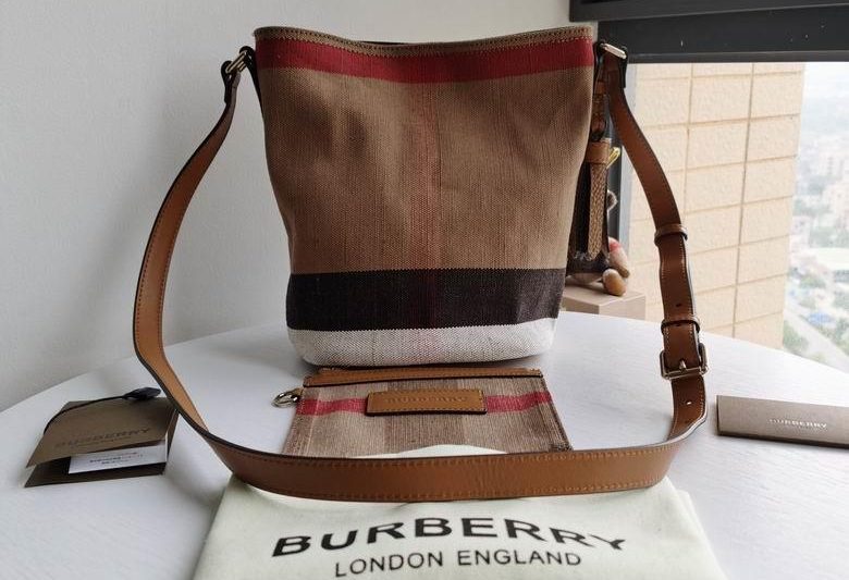Burberry Replica Bags 9331 17×15.5×24.5cm  HQ