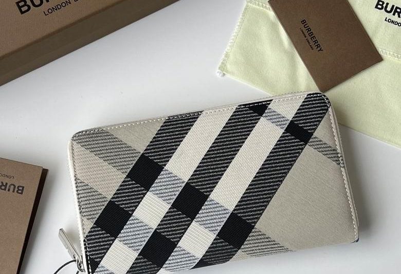 Burberry Replica Bags 80895101 21X12X2.5cm IQ 2colour