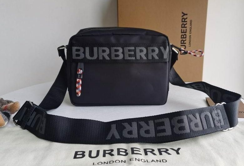 Burberry Replica Bags Burberry 22x11x16.5cm HQ