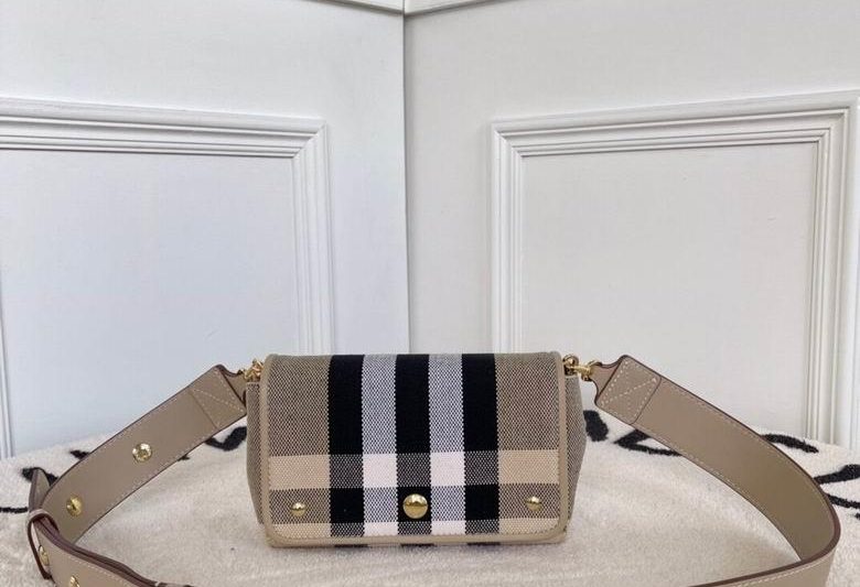 Burberry Replica Bags BO21122324 18X8X12