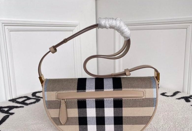 Burberry Replica Bags BO21122322 26X5.5X15
