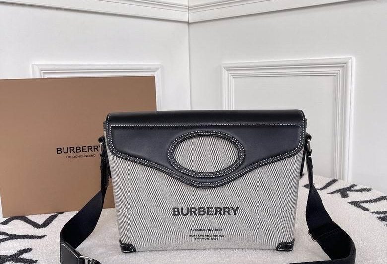 Burberry Replica Bags BO21122320 32X9X22