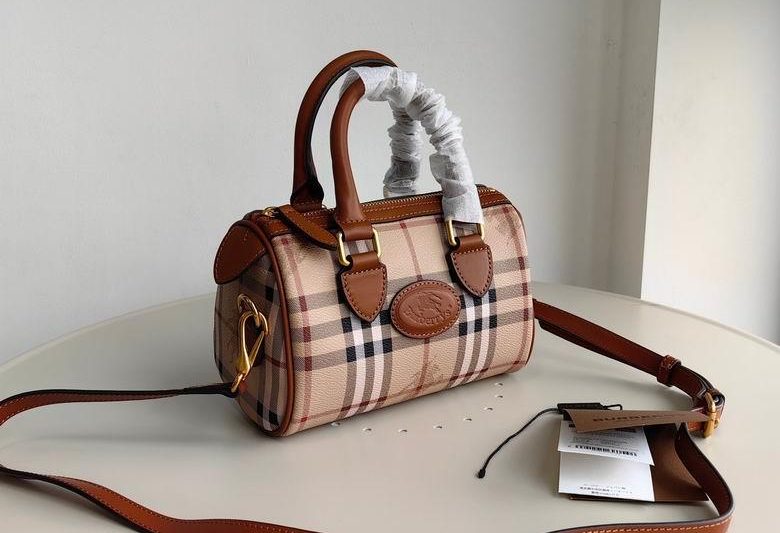 Burberry Replica Bags 20X14X11cm 041415 IQ